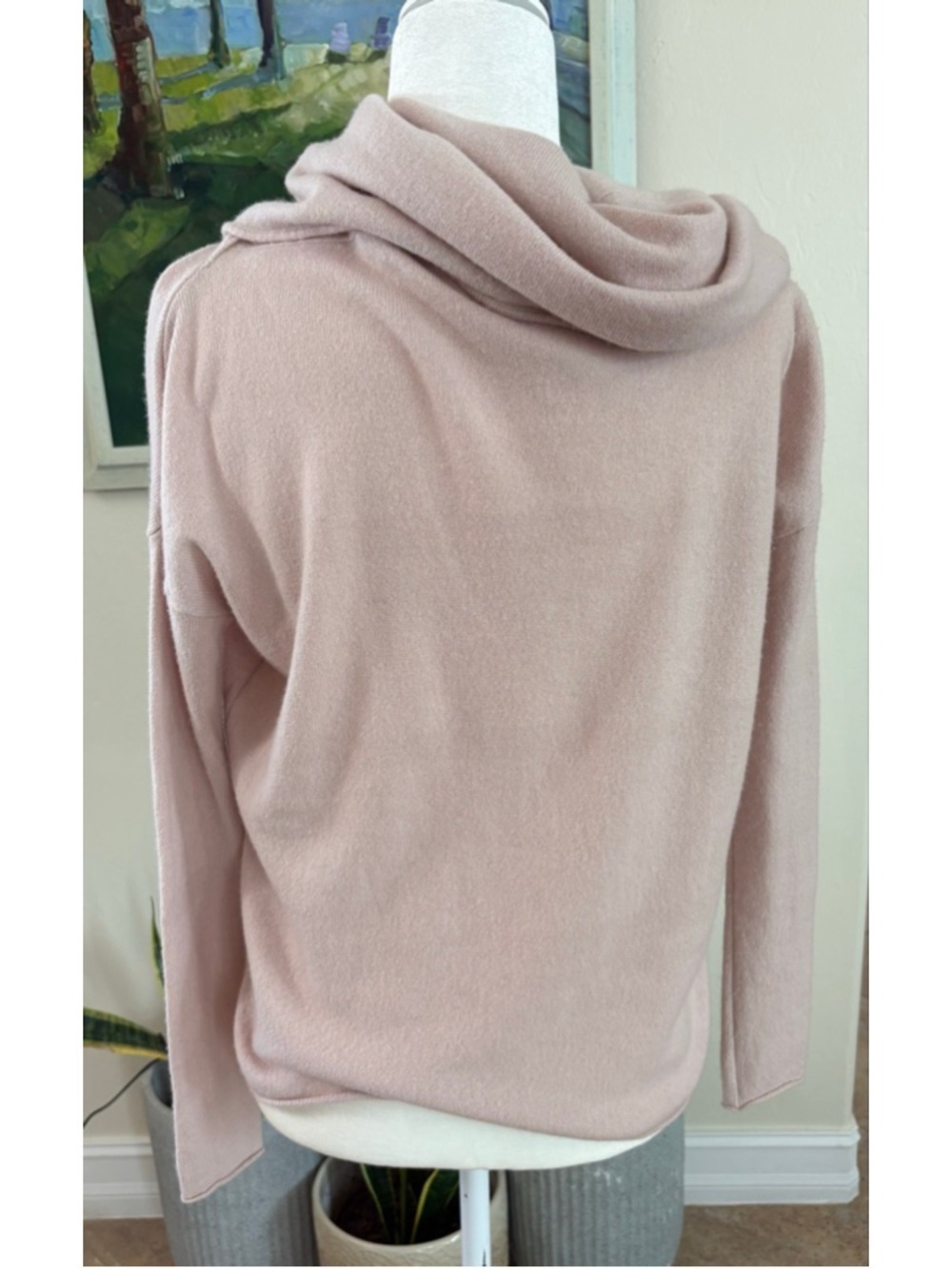 Vince Pink Cashmere Cowl or off shoulder Neck Sweater generous sizing, luxuriou - Picture 2 of 8